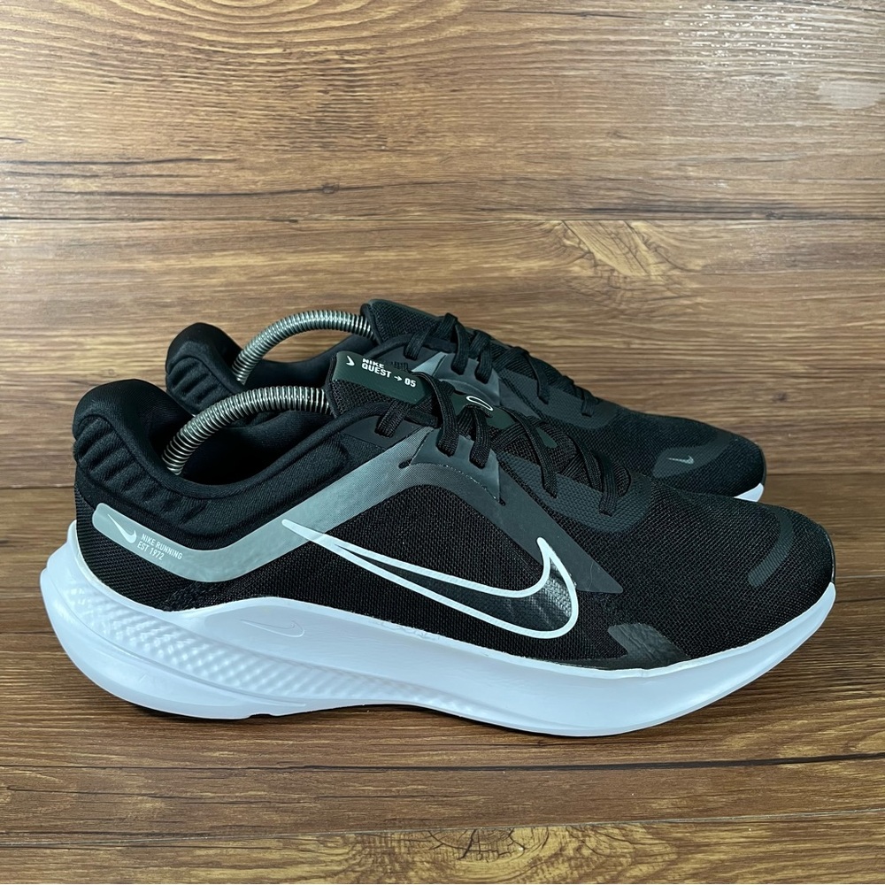 Nike Quest 5 Running Shoes‎ Men’s Size 10.5 Athletic Sneakers